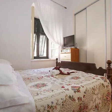 Old Town Heart Apartment *